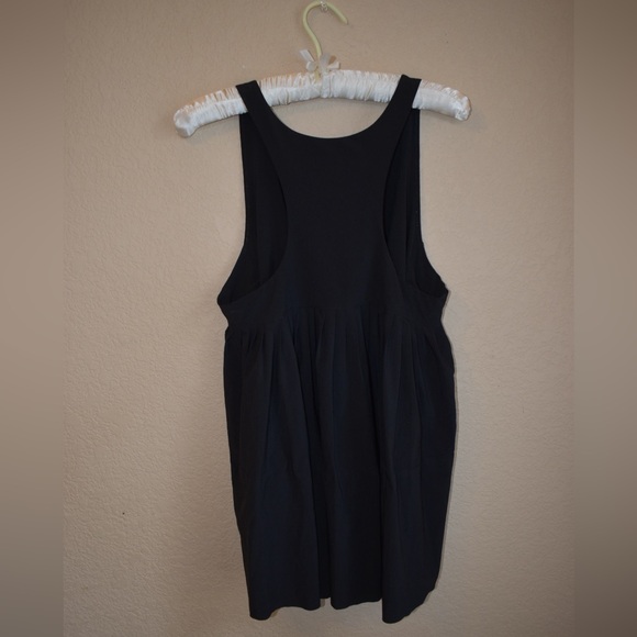 ATHLETA Swing Forward Pleated Tank, Black, L - Picture 11 of 12